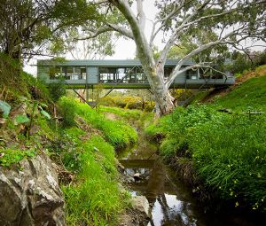 adelaide-bridge-house-australian style architecture.jpg